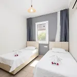 Safak Oasis Hotel