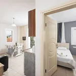 מלון Safak Oasis